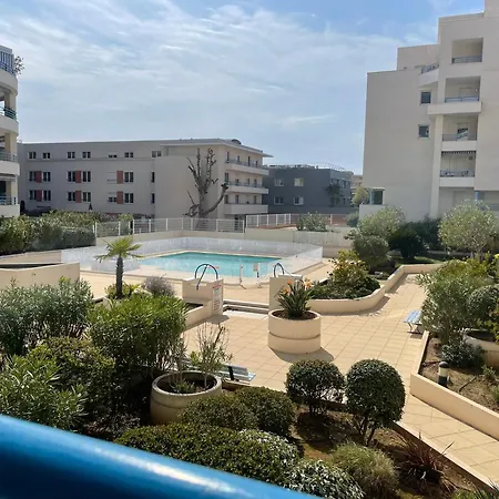 Au Calme Et Proche De Appartement Fréjus