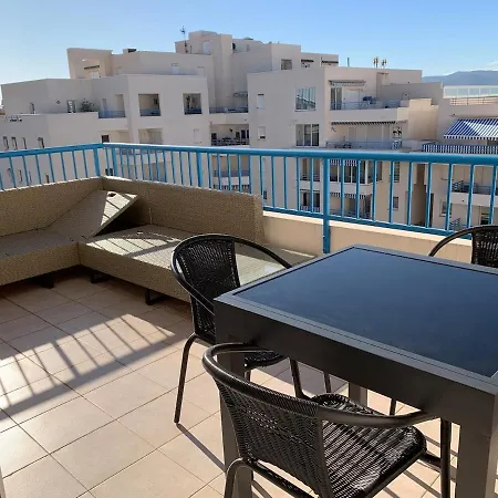 Apartament Au Calme Et Proche De Fréjus